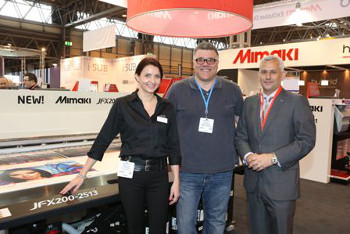 L-R - I-Sub Digital’s Emma Plant, Graphic Station’s Paul Fox, and Hybrid’s Peter Mitchell at Sign & Digital UK 2014